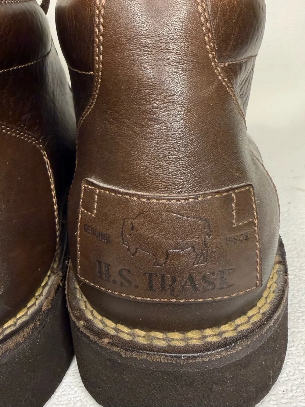 H.S. Trask Men’s 11 Brown Genuine Bison Leather Chukka Boots Vibram 1178